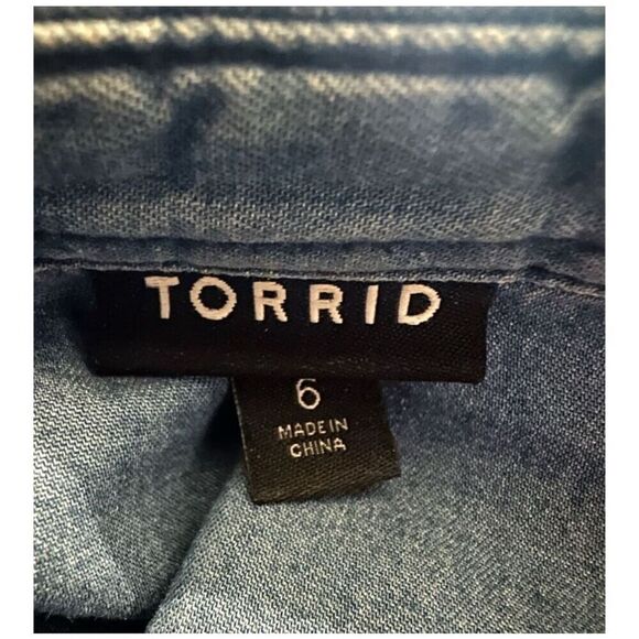 Torrid Denim Button Down Sz 6X - Picture 4 of 7